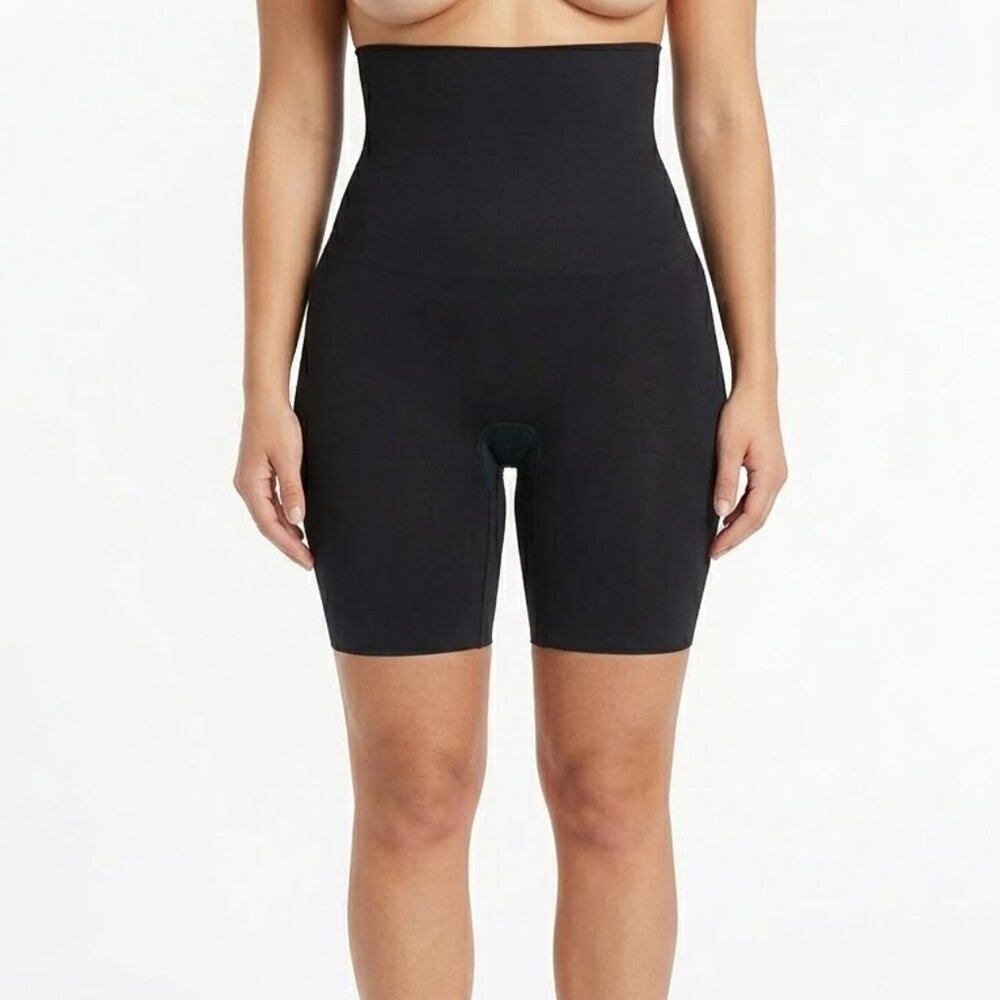 SPANX OnCore High Waist Shaper - Reversible Sculpting Mid-Thigh Short Small